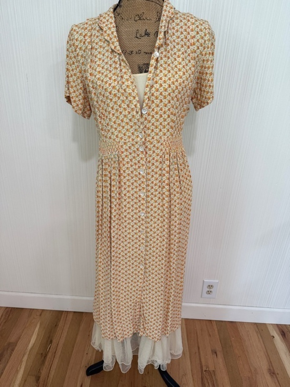 Yellow Floral Button-Front Midi Dress with Short Sleeves tulle trimmed slip